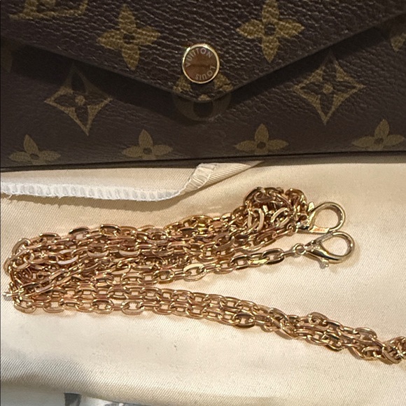 Louis Vuitton Monogram Brown Clutch - Picture 4 of 6
